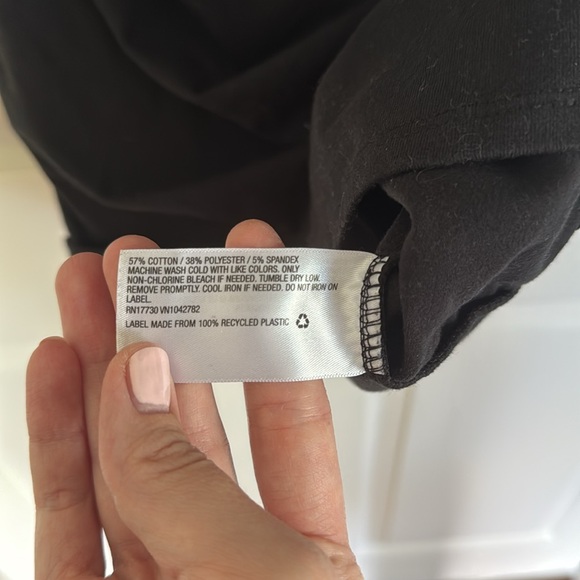 Isabel Maternity Black Long Sleeve Everyday Dress - Picture 3 of 3